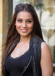 Bipasha turns a year older