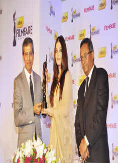 Ash @ Filmfare awards meet