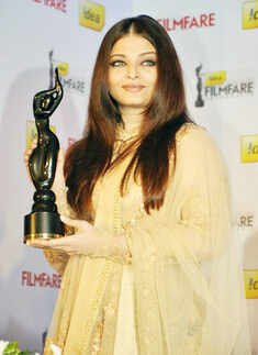 Ash @ Filmfare awards meet