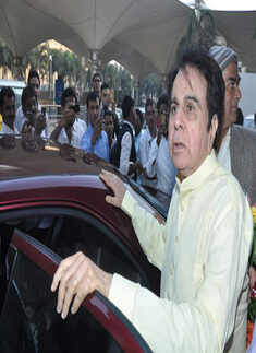 Dilip saab, Saira return from 'Hajj'