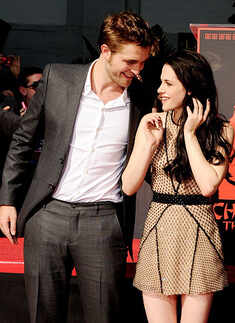 Stewart, R-Patz highest grossing couple