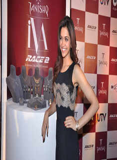 Deepika launches jewellery collection