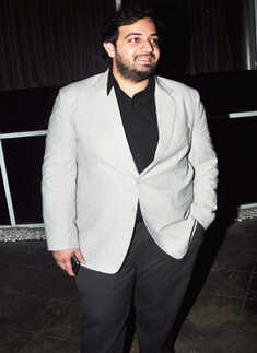 No sun, surf, lots of Raeth!