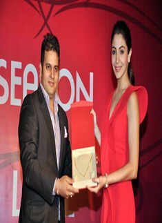 Anushka promotes jewellery brand