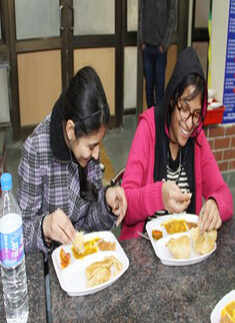 IRCTC's cafeteria launch @ DU