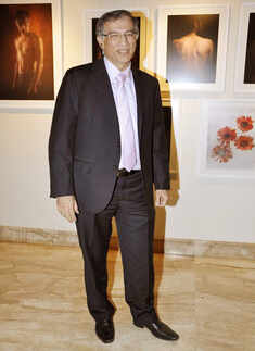 Celebs attend photo exhibition