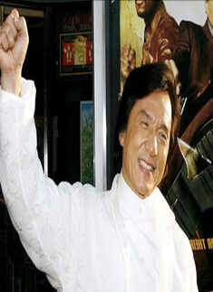 Jackie Chan, Mo Yan in Chinese parliament