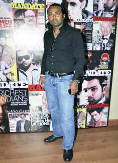 Leander attends mag launch