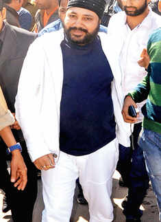 Singing at a sangeet