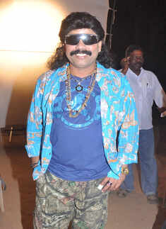 On the sets: 'Onbadhula Guru'