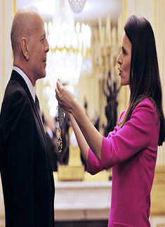 Bruce Willis gets French honour