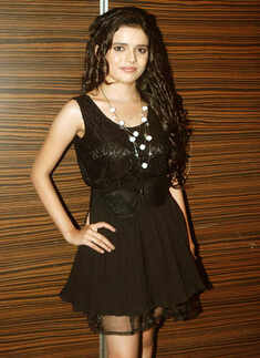 Purvi, Ovi meet with an accident