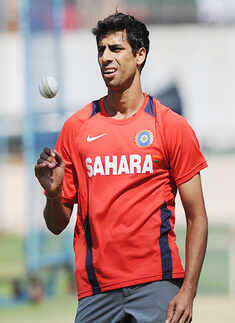 Delhi Daredevils swap Taylor for Nehra