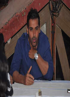 John's date with female journos