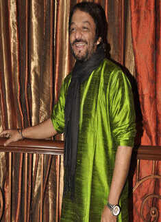 Celebs attend 'Mushaira' session