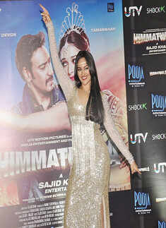 Sonakshi unveils 'Himmatwala' item song