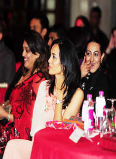 Launch bash: Food Guide & Nightlife Guide '13