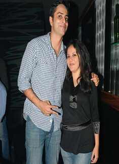 Voguish city youth have a gala time