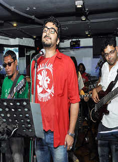 Grooving with Bob & Carlos 