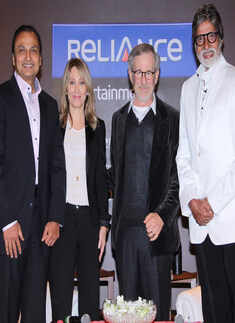 B'wood interacts with Spielberg