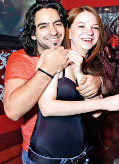 Expat Night Fever @ Urban Pind