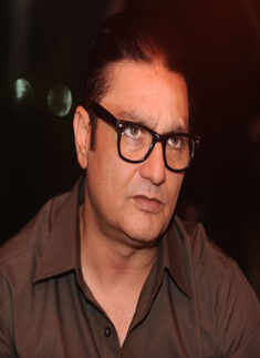 Film shoot: 'Bhajate Raho'