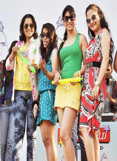 Holi celebrations @ Esselworld