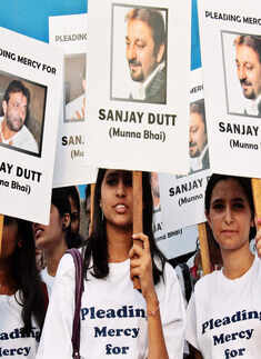 "I will surrender", says Sanjay Dutt