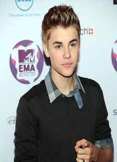 Bieber investigated for battery against neighbour