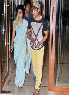 Celebs visit Dutt residence 