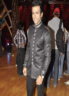 Hosting is stressbuster for me: Rithvik