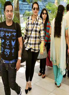 Celebs return from charity match