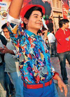 An anniv. party for Jhumroo