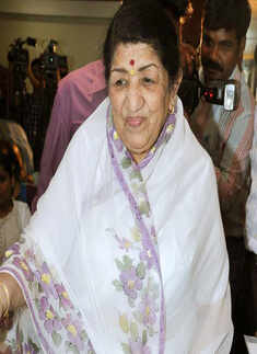 Lata Didi, Hridyananth @ press meet