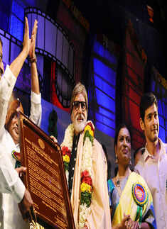 Big B felicitated at Nandi Awards