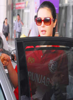 Preity Zinta @ Jaipur airport
