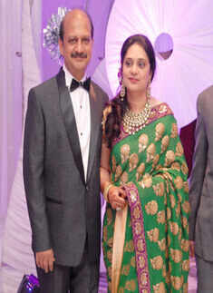 Kishore, Smita Sheth's anniversary party
