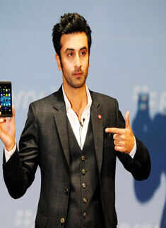 Ranbir unveils Blackberry Z10