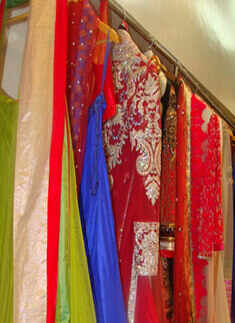 Rati Agnihotri at Preeti Singhal's store