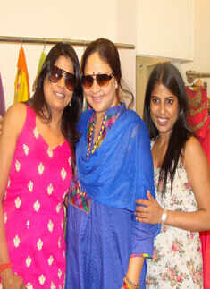 Rati Agnihotri at Preeti Singhal's store