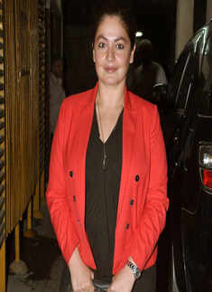 Pooja watches Aashiqui 2