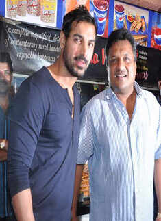 John, Sanjay promote SAW