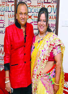 Sunil, Vidhi Agrawal's housewarming party