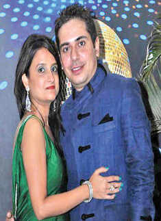 Rashi and Abhishek Mehrotra's 10 anniv. party