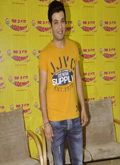 Fukrey cast @ Radio Mirchi