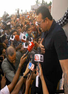 Sanjay Dutt to surrender before TADA
