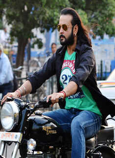 Salman Khan trains Santosh Shukla