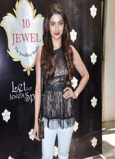 Prachi Desai launches 10 Jewel studio