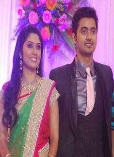 Singer MK Balaji ties the knot