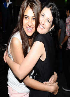 Divas Night & Traffic Jam @ Striker